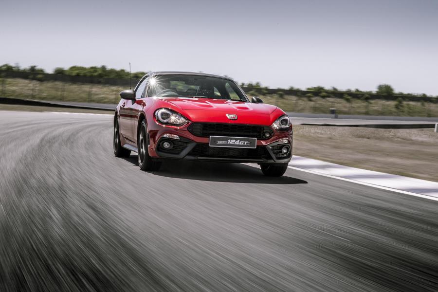  Abarth 124 GT (348) 2018 года  (UK) (фото 6 из 40)